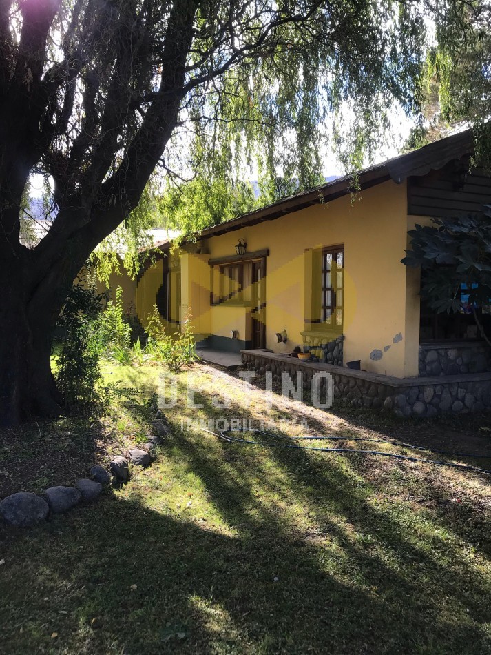 ¡Complejo de Cabañas en Venta - Ubicacion Centrica sobre Ruta 40, El Hoyo
