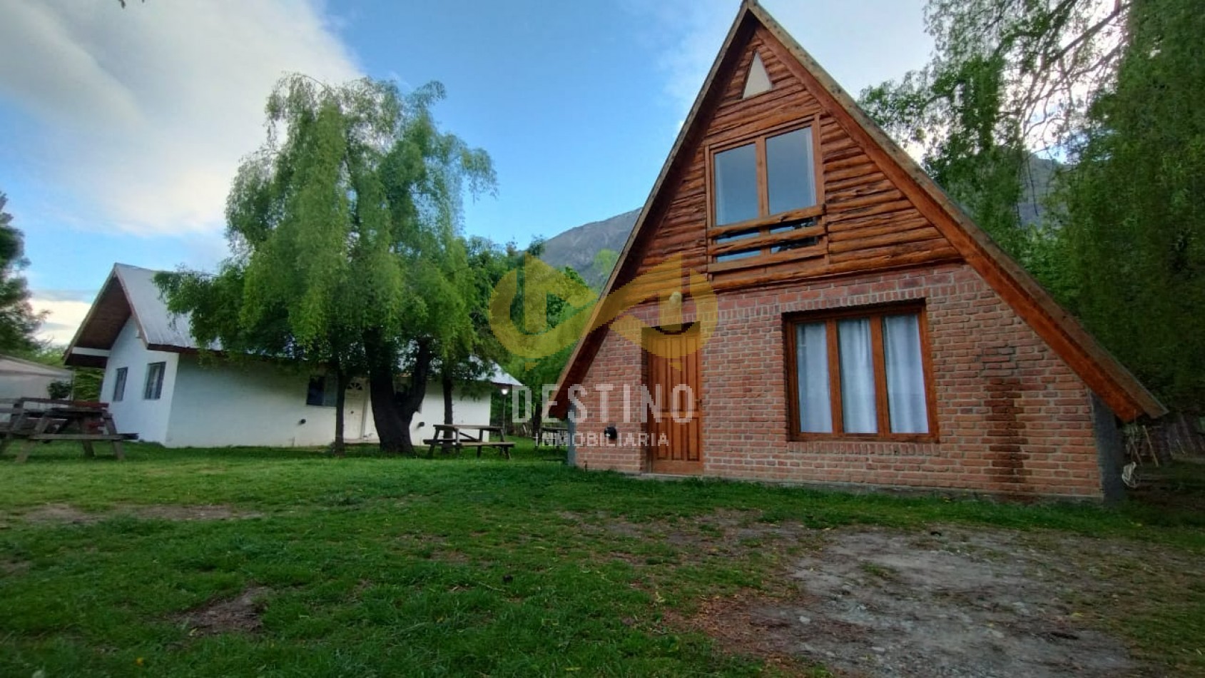 EXCLUSIVA PROPIEDAD EN VENTA - CAMPING EN FUNCIONAMIENTO!