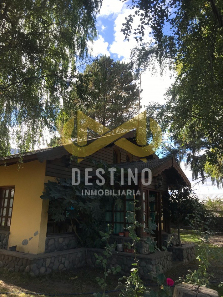 ¡Complejo de Cabañas en Venta - Ubicacion Centrica sobre Ruta 40, El Hoyo