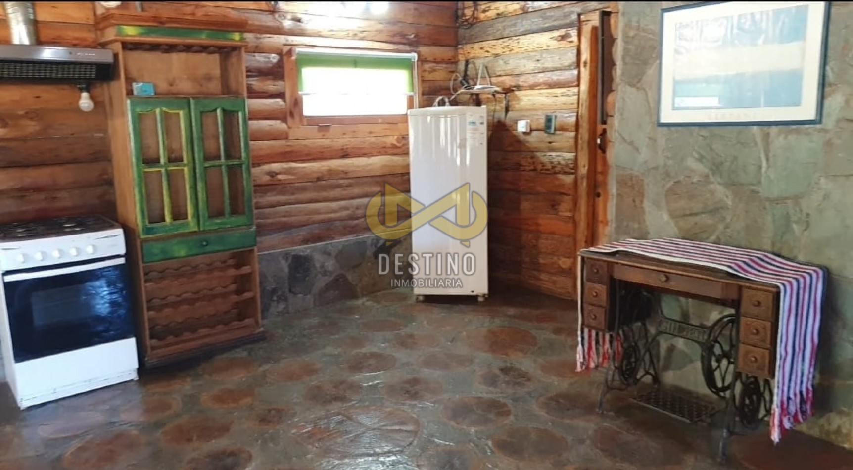 Gran Oportunidad! Casa con Amplio Terreno